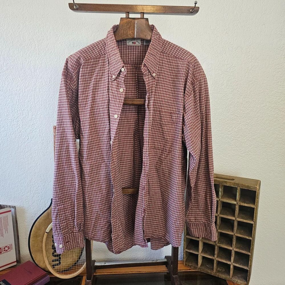 County-seat Men's Red and White Shirt